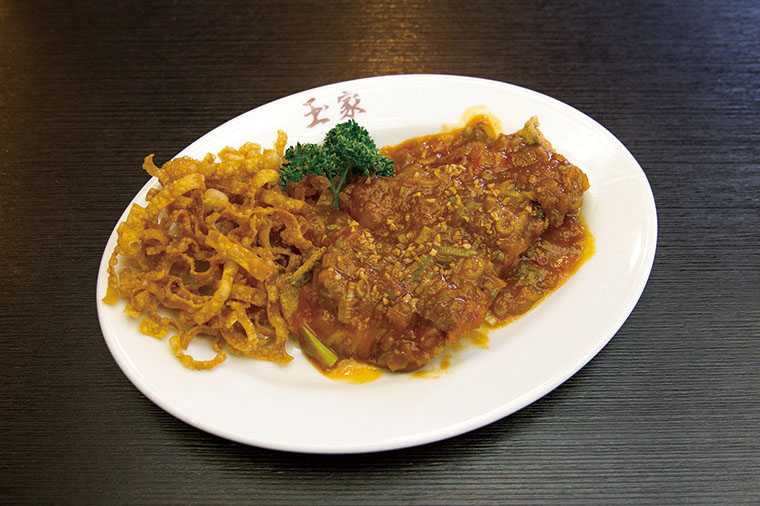 本牧のスズキ唐揚げチリソース1